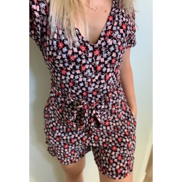 Guess | black and flower print jumper/ romper - Picture 7 of 16